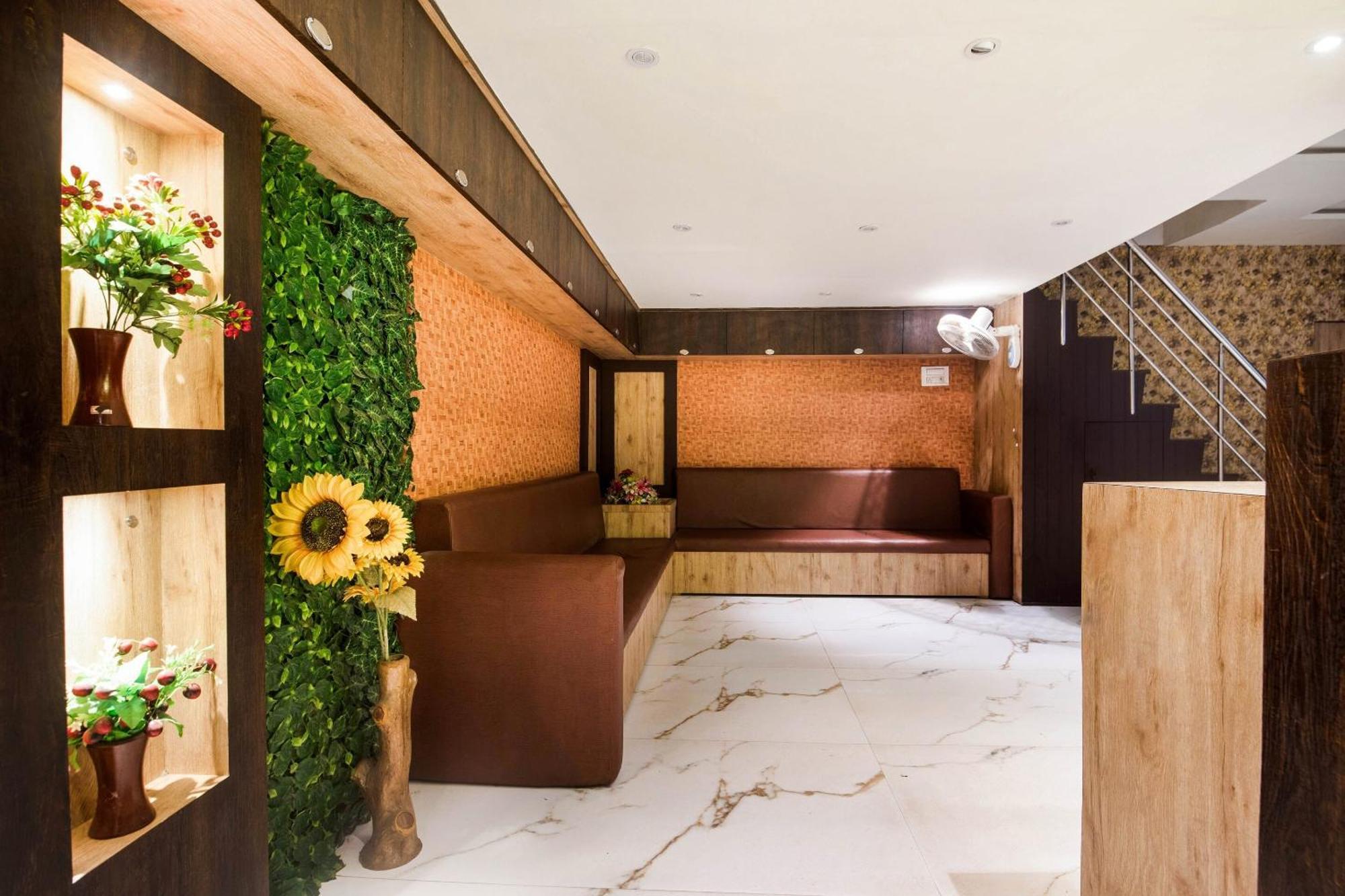 Capital O Alfa Hotel Vijayawāda Exterior foto